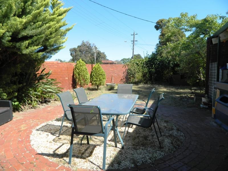 11 Hardy Street, Bull Creek WA 6149