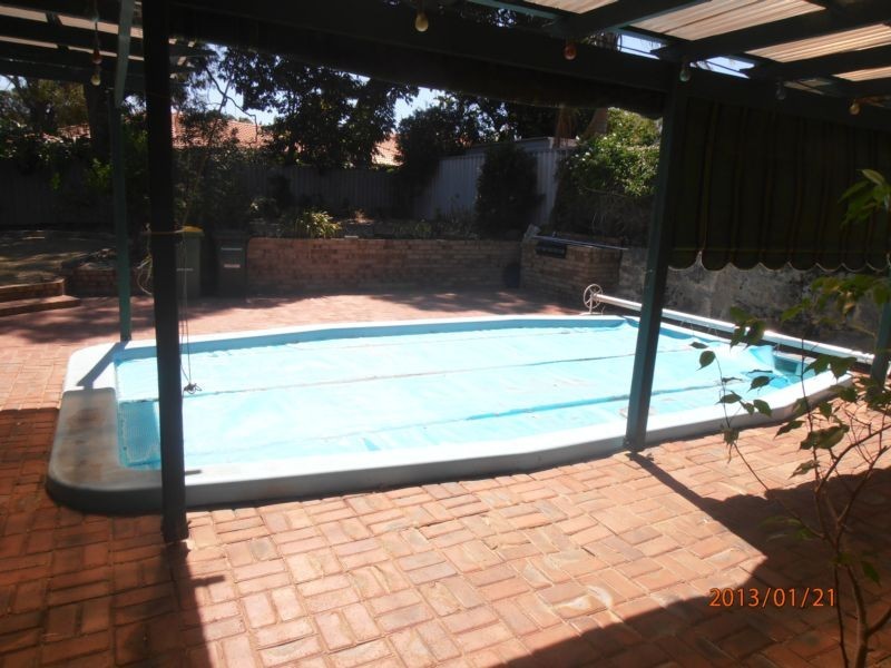 43 Marsengo Rd, Bateman WA 6150