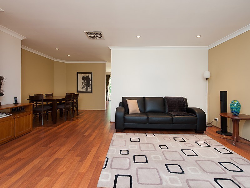 3/14 Massey Way, Rossmoyne WA 6148