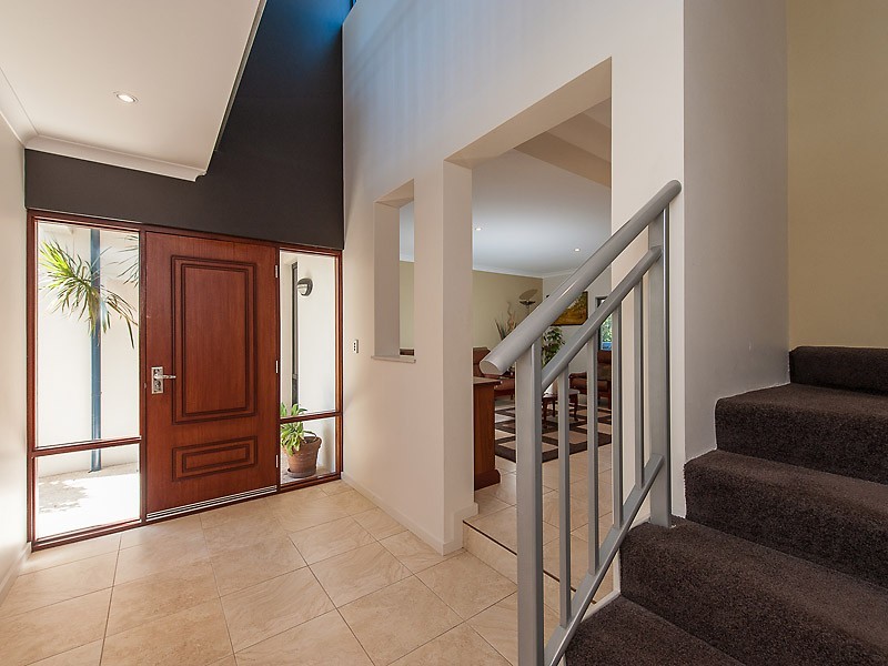 11B Pinewood Avenue, Kardinya WA 6163