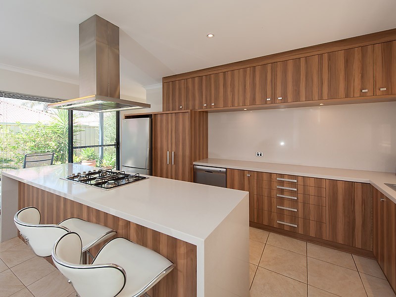 11B Pinewood Avenue, Kardinya WA 6163