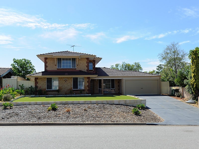 16 Scouler Way, Bateman WA 6150