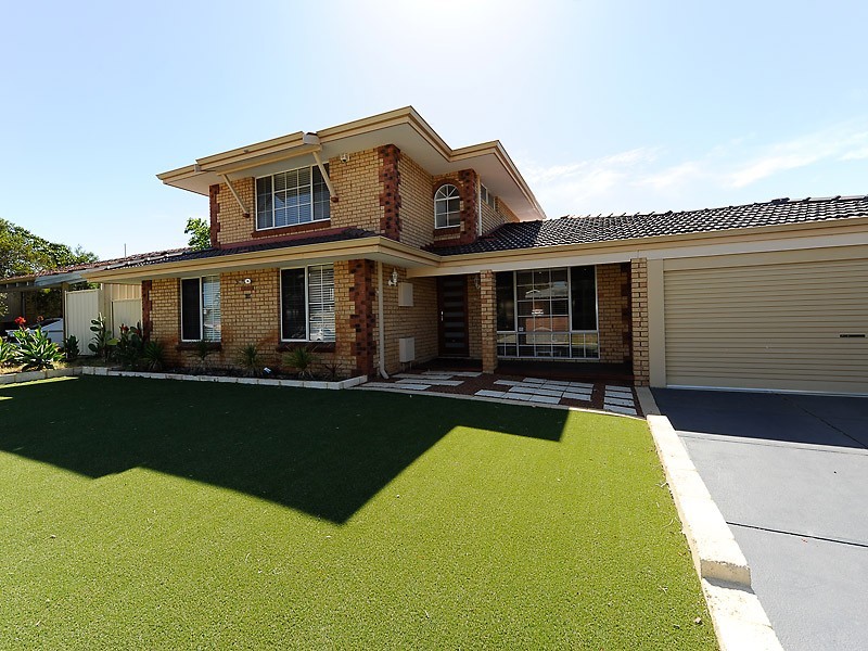16 Scouler Way, Bateman WA 6150