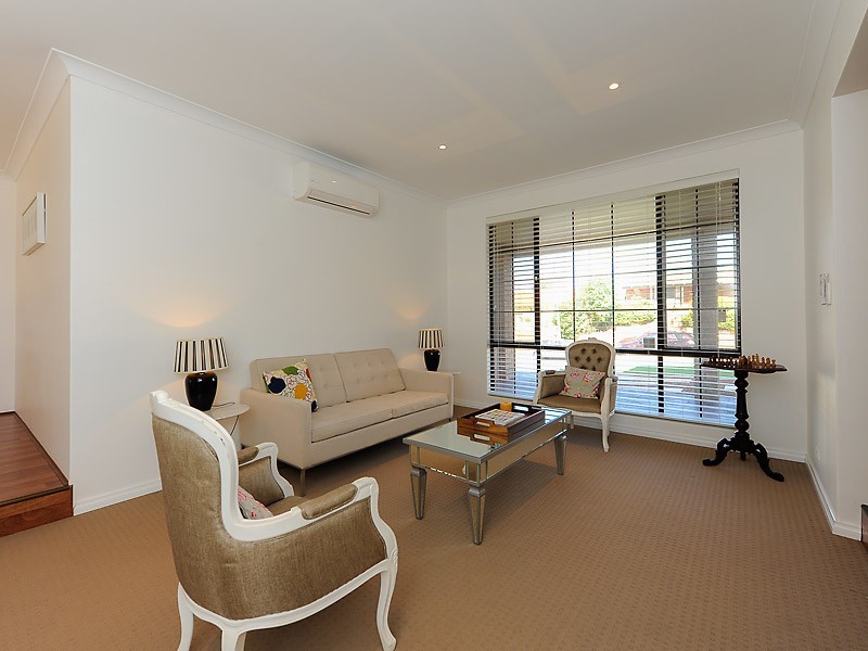 16 Scouler Way, Bateman WA 6150