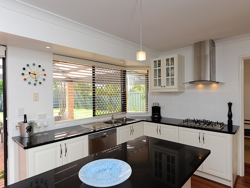 16 Scouler Way, Bateman WA 6150