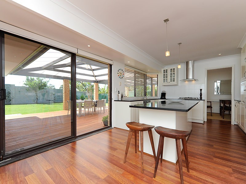 16 Scouler Way, Bateman WA 6150