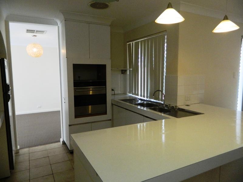 33 More Crescent, Bull Creek WA 6149