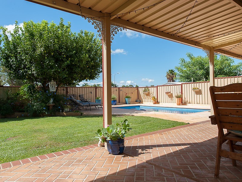 15 McKivett Crescent, Leeming WA 6149