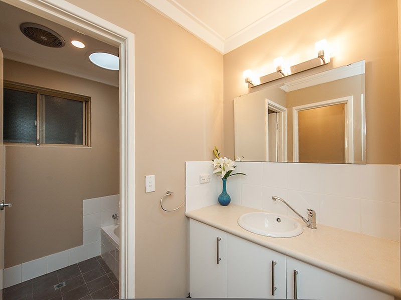 2/6 Bowler Place, Bull Creek WA 6149