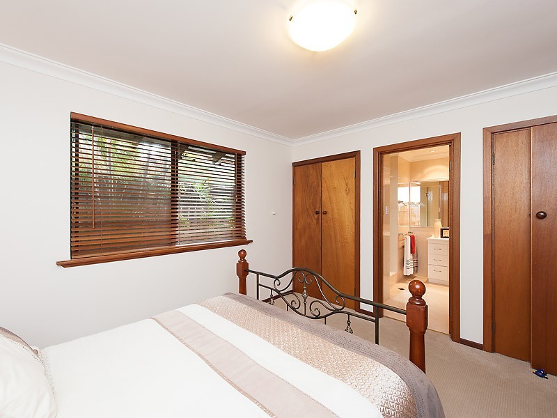 1 Redwood Lane, Willetton WA 6155