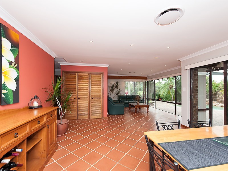 1 Redwood Lane, Willetton WA 6155