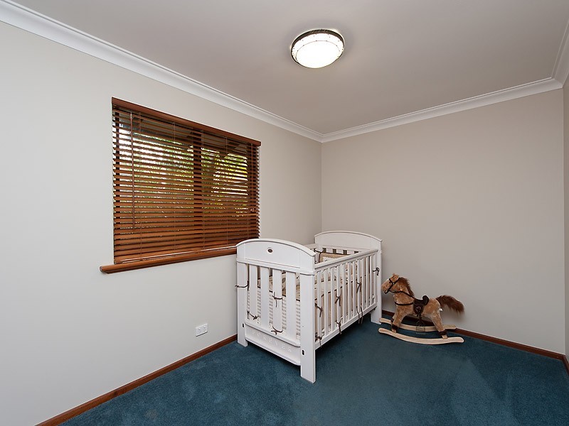 1 Redwood Lane, Willetton WA 6155