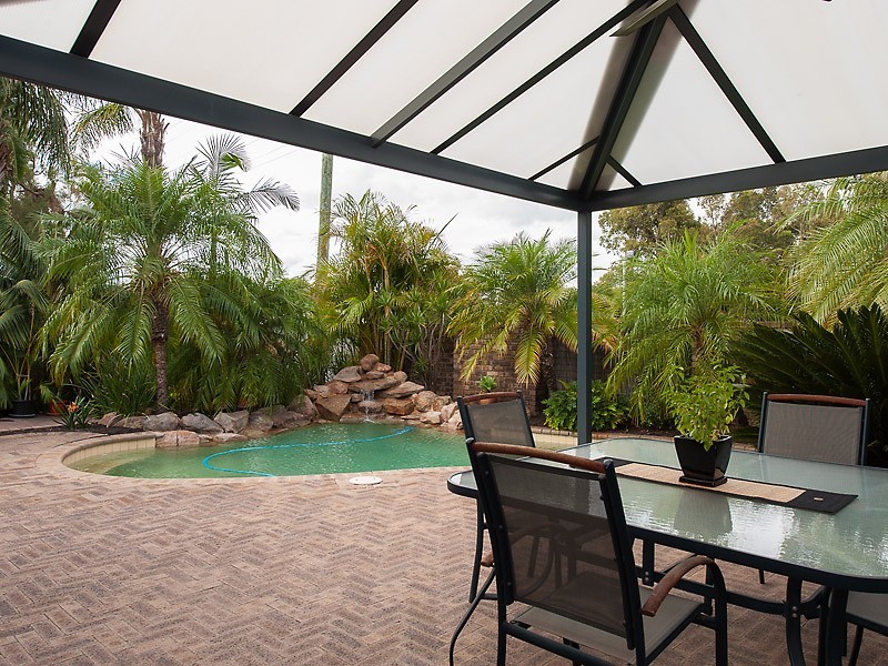 1 Redwood Lane, Willetton WA 6155