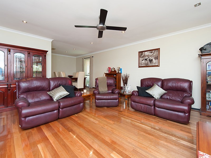 33 Hartung Way, Bull Creek WA 6149