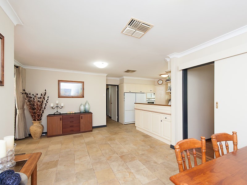33 Hartung Way, Bull Creek WA 6149