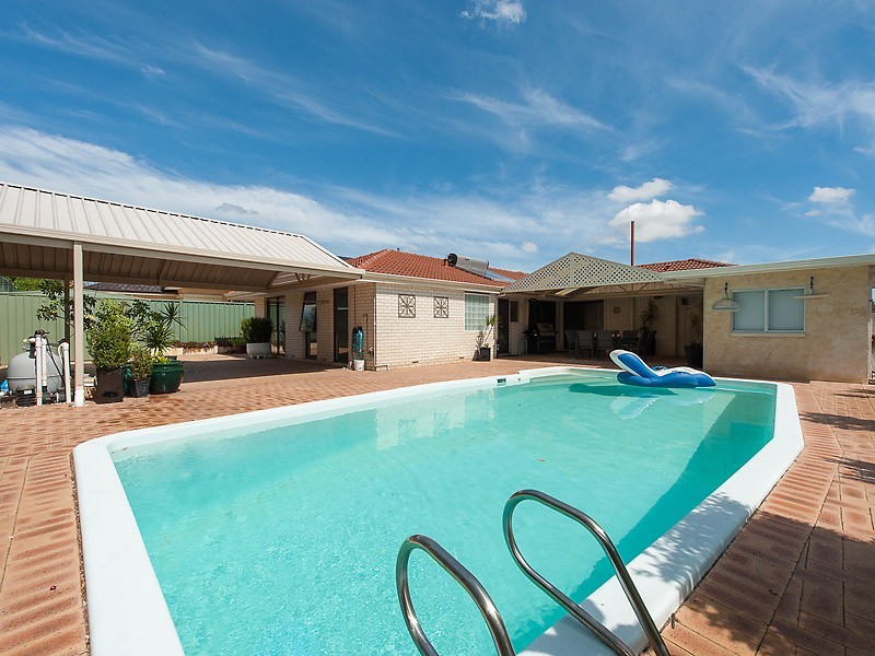 33 Hartung Way, Bull Creek WA 6149