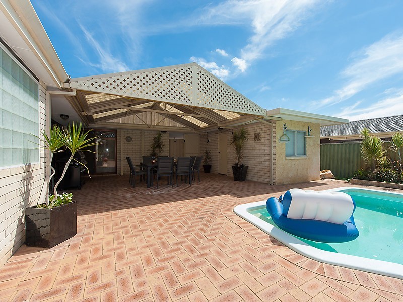 33 Hartung Way, Bull Creek WA 6149