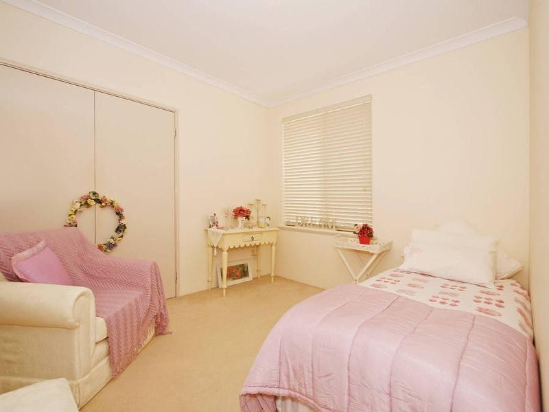 17 Mossman Crescent, Bull Creek WA 6149