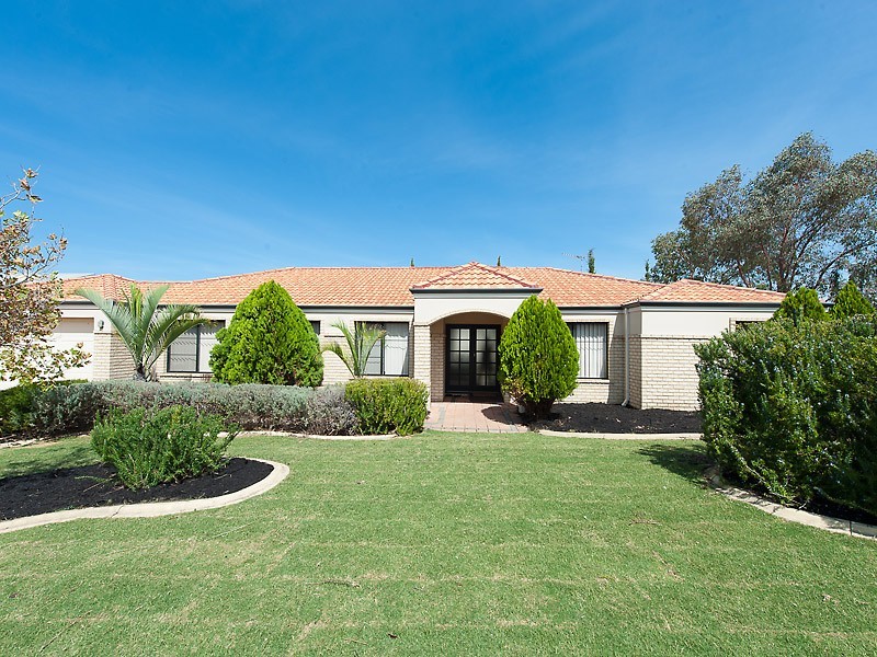 36 Fairbairn Road, Coogee WA 6166