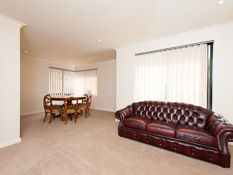 36 Fairbairn Road, Coogee WA 6166