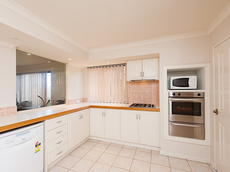 36 Fairbairn Road, Coogee WA 6166