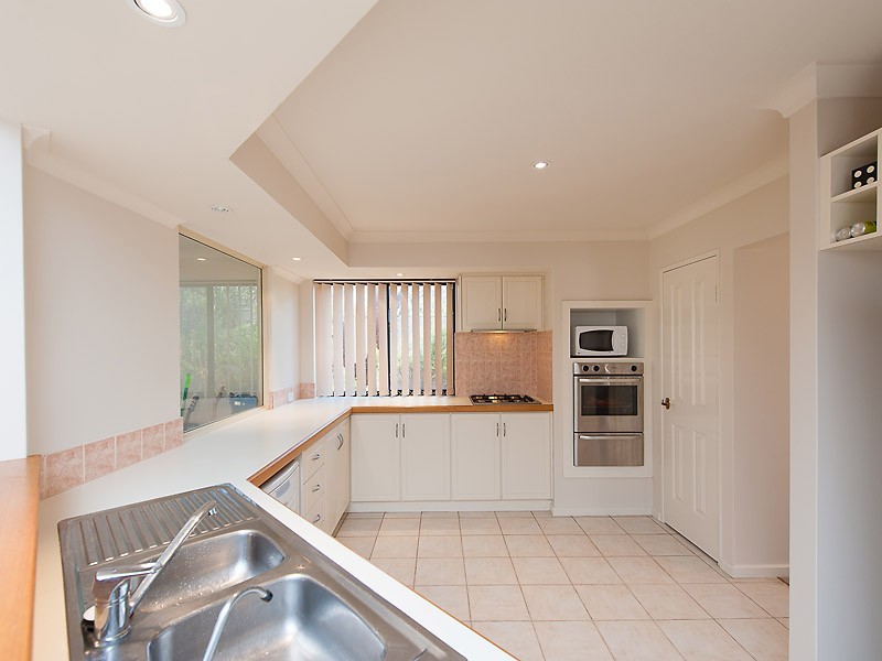 36 Fairbairn Road, Coogee WA 6166