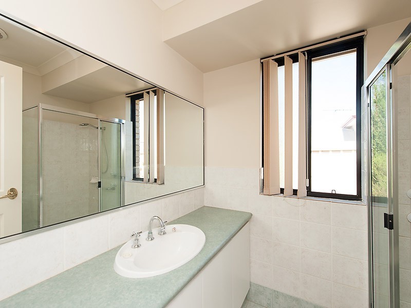 36 Fairbairn Road, Coogee WA 6166