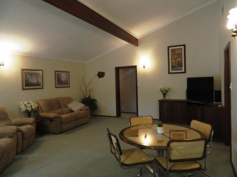 38 Wheatley Drive, Bull Creek WA 6149