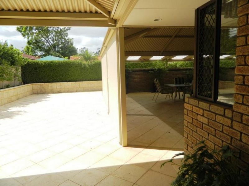 38 Wheatley Drive, Bull Creek WA 6149