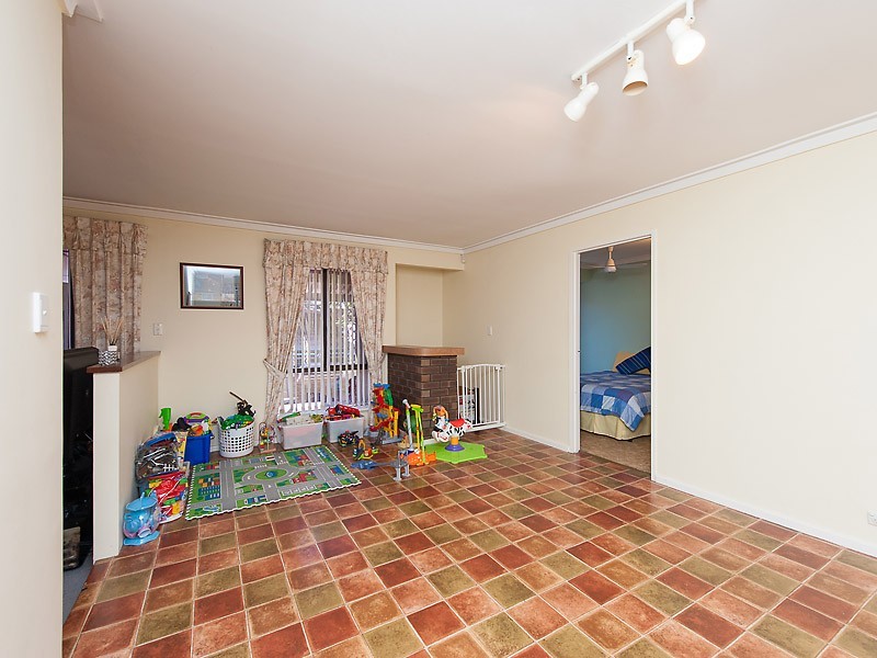 32 Burnett Avenue, Leeming WA 6149