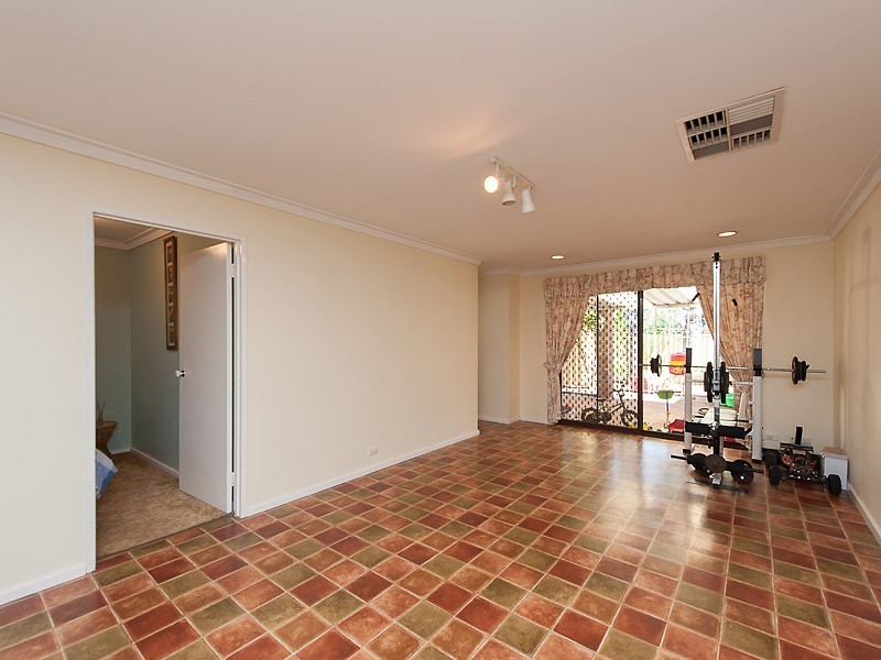 32 Burnett Avenue, Leeming WA 6149