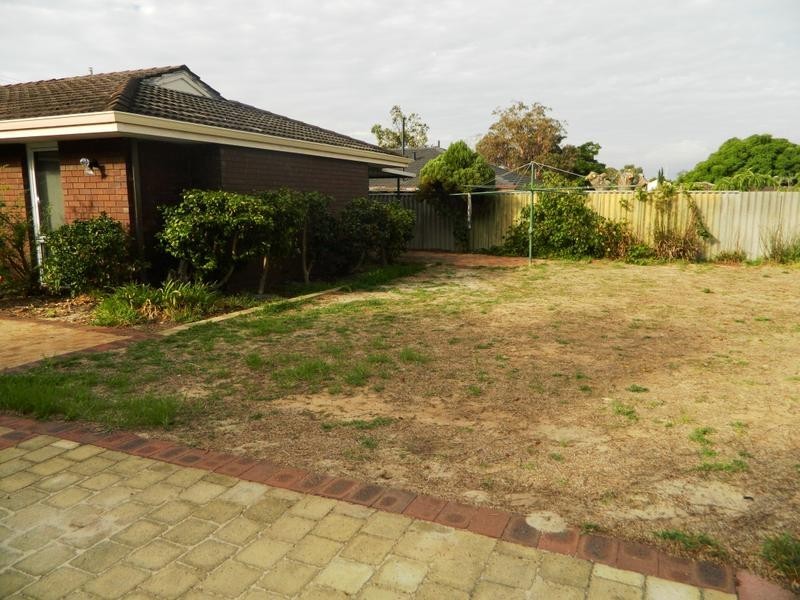 521 Leach Hwy, Bateman WA 6150