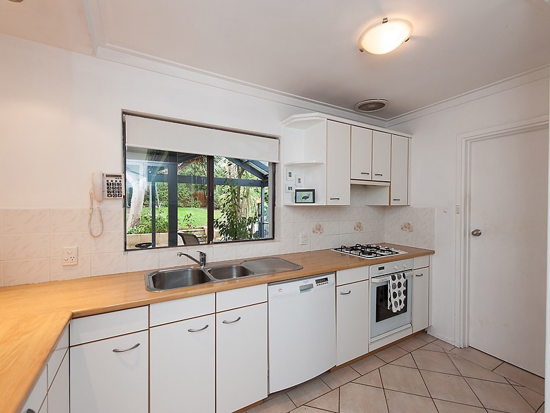 75 Dean Road, Bateman WA 6150