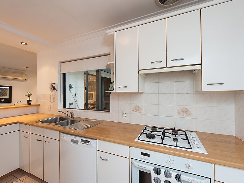 75 Dean Road, Bateman WA 6150