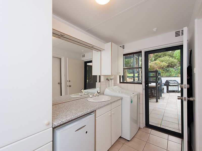 75 Dean Road, Bateman WA 6150