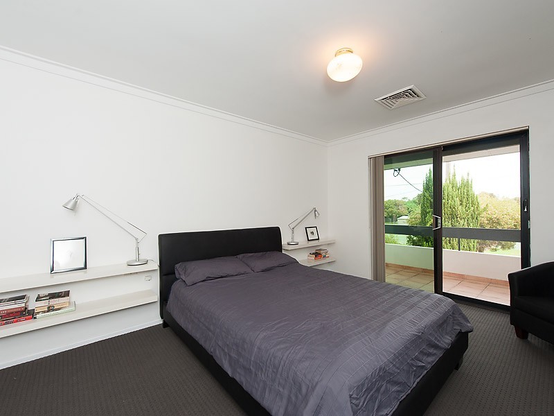 75 Dean Road, Bateman WA 6150