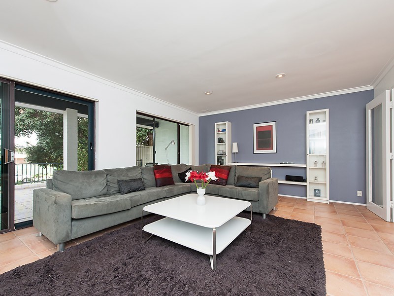 75 Dean Road, Bateman WA 6150