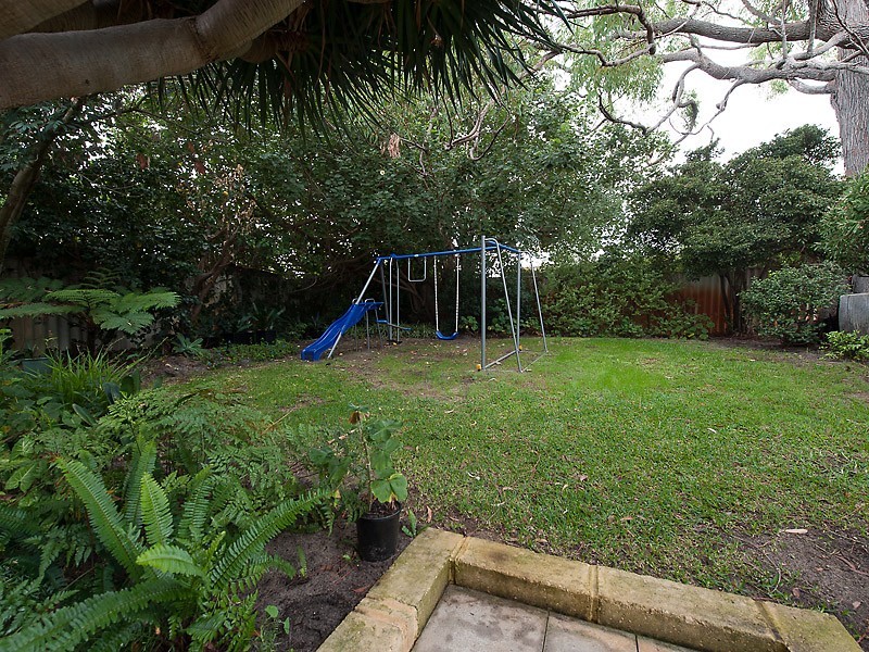 75 Dean Road, Bateman WA 6150