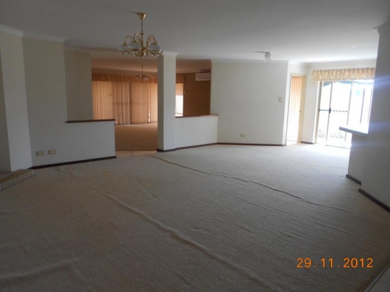 19 Northmore Crescent, Winthrop WA 6150