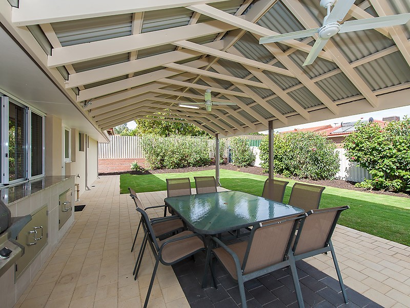 7 Bastion Court, Willetton WA 6155