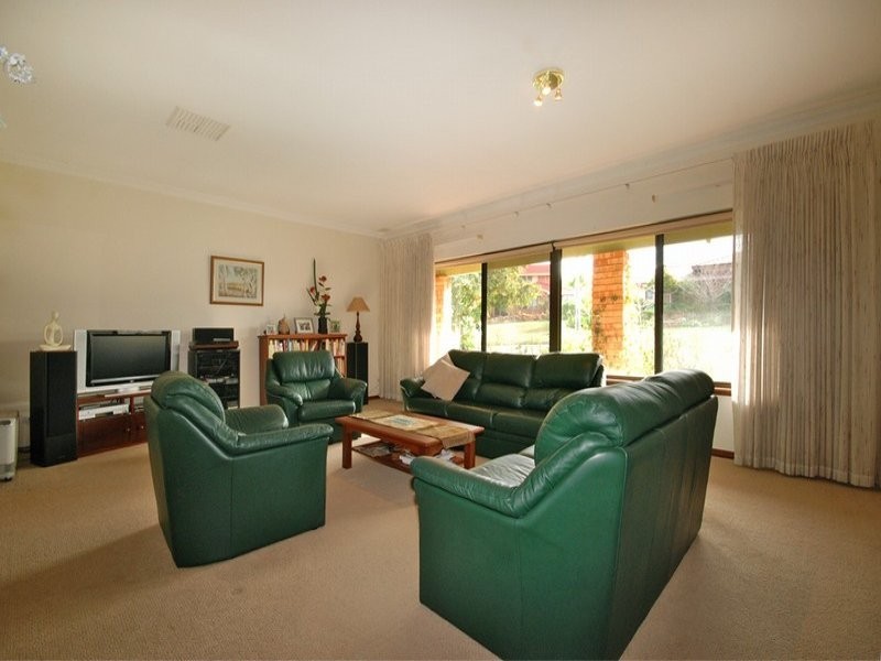 16 Maquire Way, Bull Creek WA 6149