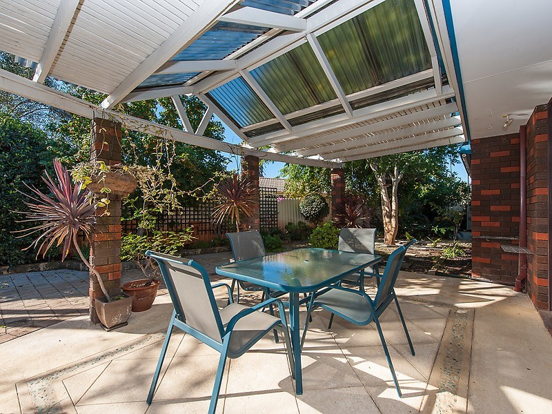 1 Cotton Crescent, Bull Creek WA 6149