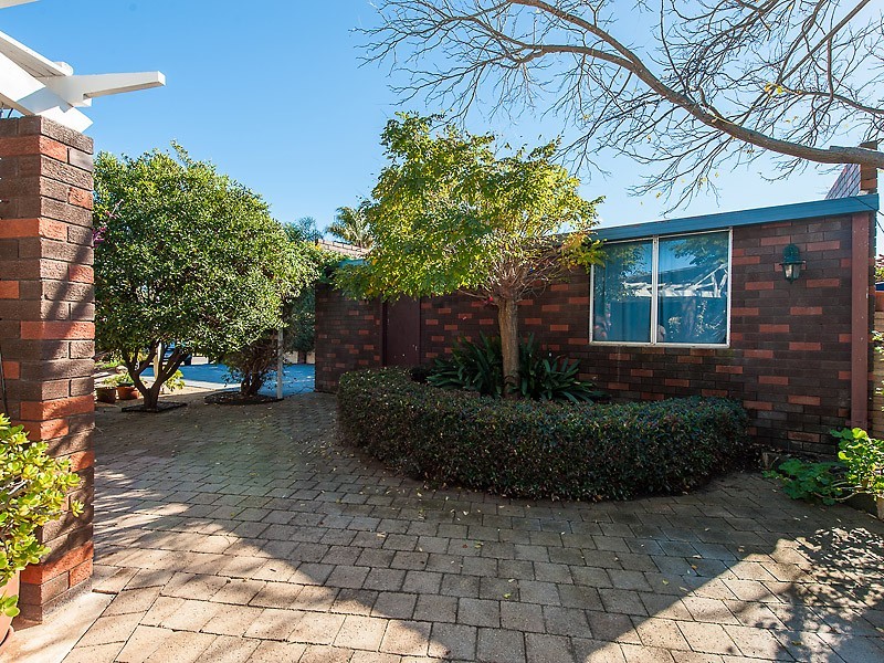 1 Cotton Crescent, Bull Creek WA 6149