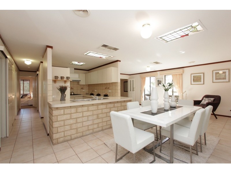 5 Reilly Court, Leeming WA 6149