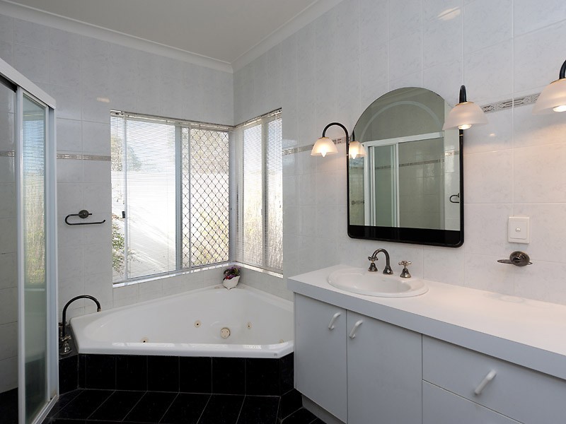 7 Sentinel Gardens, Leeming WA 6149
