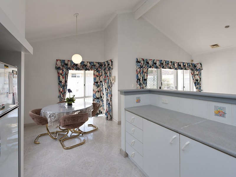 7 Sentinel Gardens, Leeming WA 6149