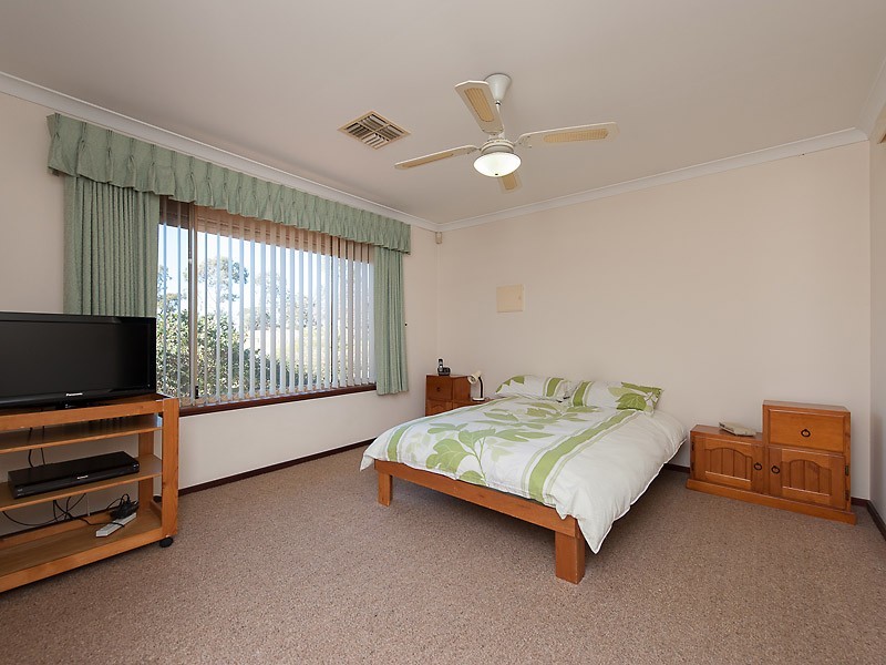 63 Sylvan Crescent, Leeming WA 6149