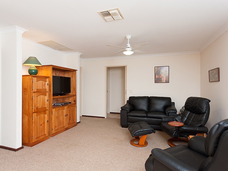63 Sylvan Crescent, Leeming WA 6149