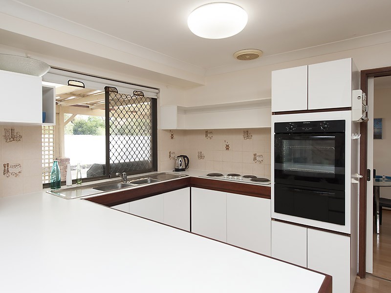 11 Fabian Close, Willetton WA 6155