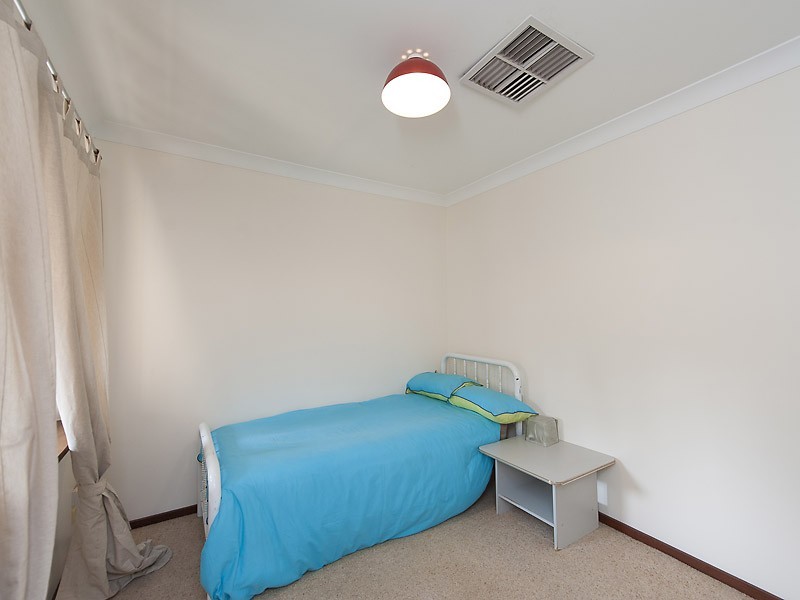 11 Fabian Close, Willetton WA 6155